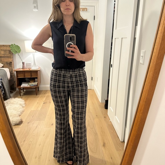 Theyskens’ theory sheer sleeveless top - Picture 2 of 4